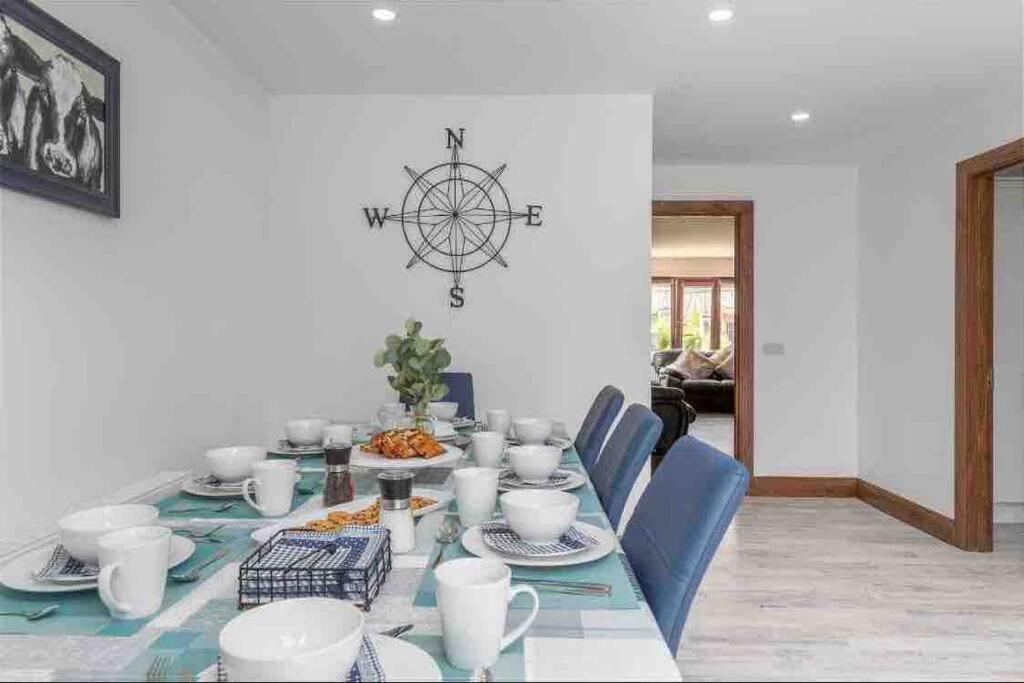 Wonderful Coastal Home In Dingle Town Exteriér fotografie