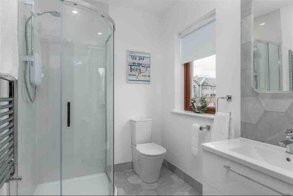 Wonderful Coastal Home In Dingle Town Exteriér fotografie