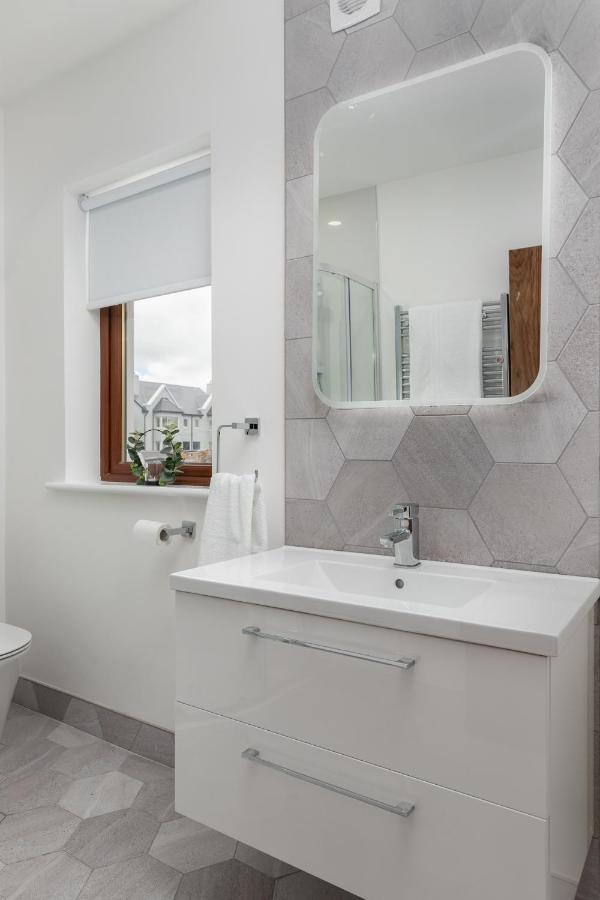 Wonderful Coastal Home In Dingle Town Exteriér fotografie